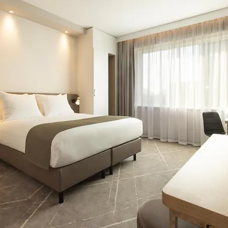 - Airport By Ihg Hotel 4*