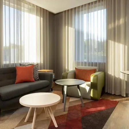 - Airport By Ihg Eindhoven