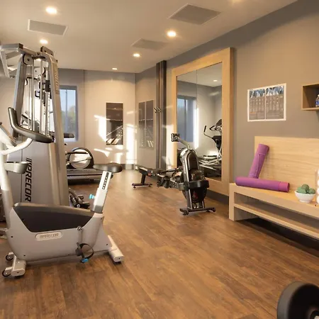 - Airport By Ihg Hotel Eindhoven