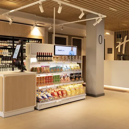 Hotel - Airport By Ihg 4*