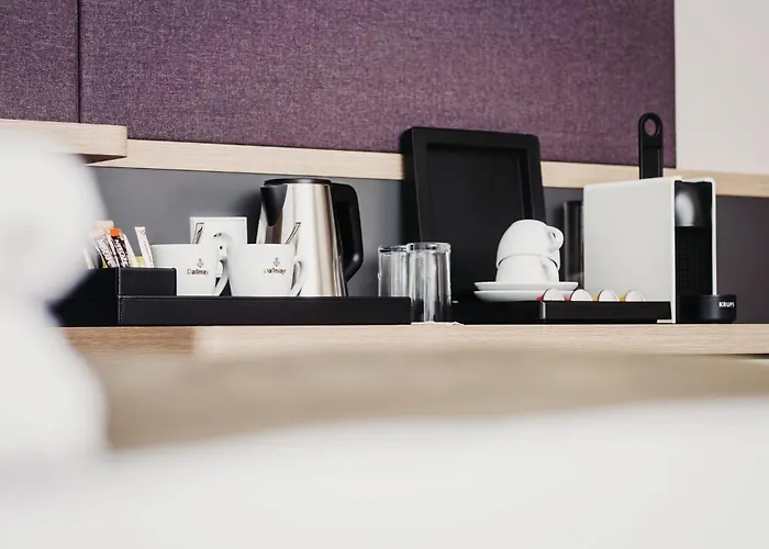 - Airport By Ihg 埃因霍温