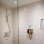 - Airport By Ihg Eindhoven