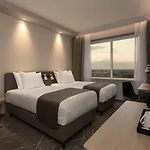 Hotel - Airport By Ihg 4*