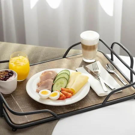 - Airport By Ihg