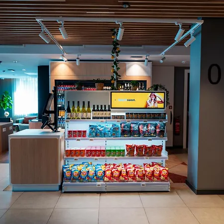 - Airport By Ihg Eindhoven