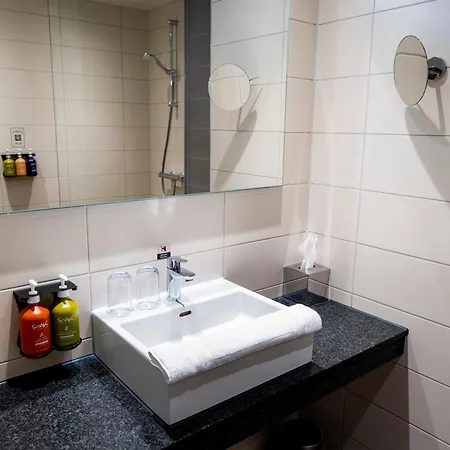 호텔 - Airport By Ihg