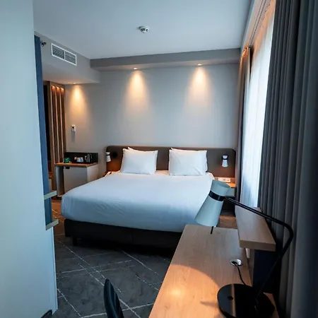 - Airport By Ihg Hotel Eindhoven