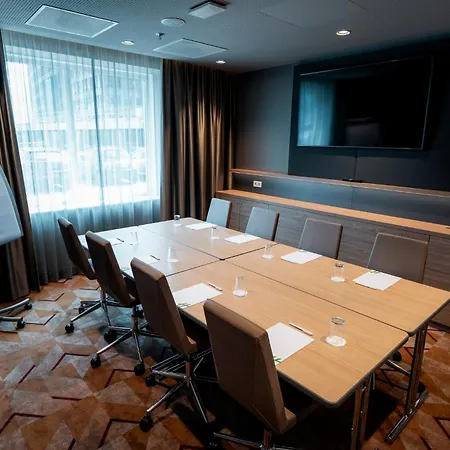 Hotel - Airport By Ihg