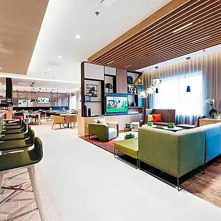 Hotel - Airport By Ihg 4*