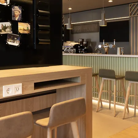 - Airport By Ihg Hotel 4*