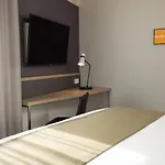 Hotel - Airport By Ihg 4*