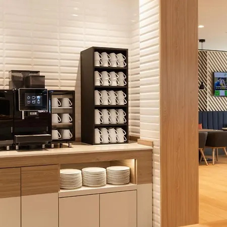 - Airport By Ihg Hotel 4*