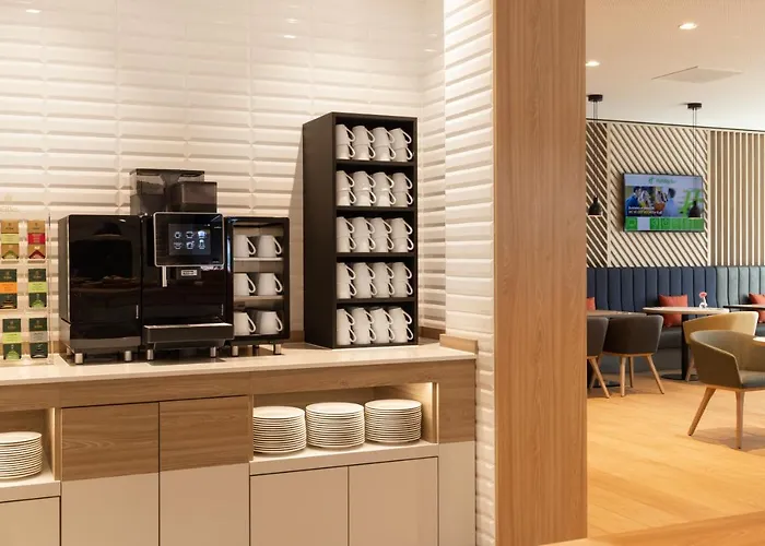 - Airport By Ihg Hotel 4*